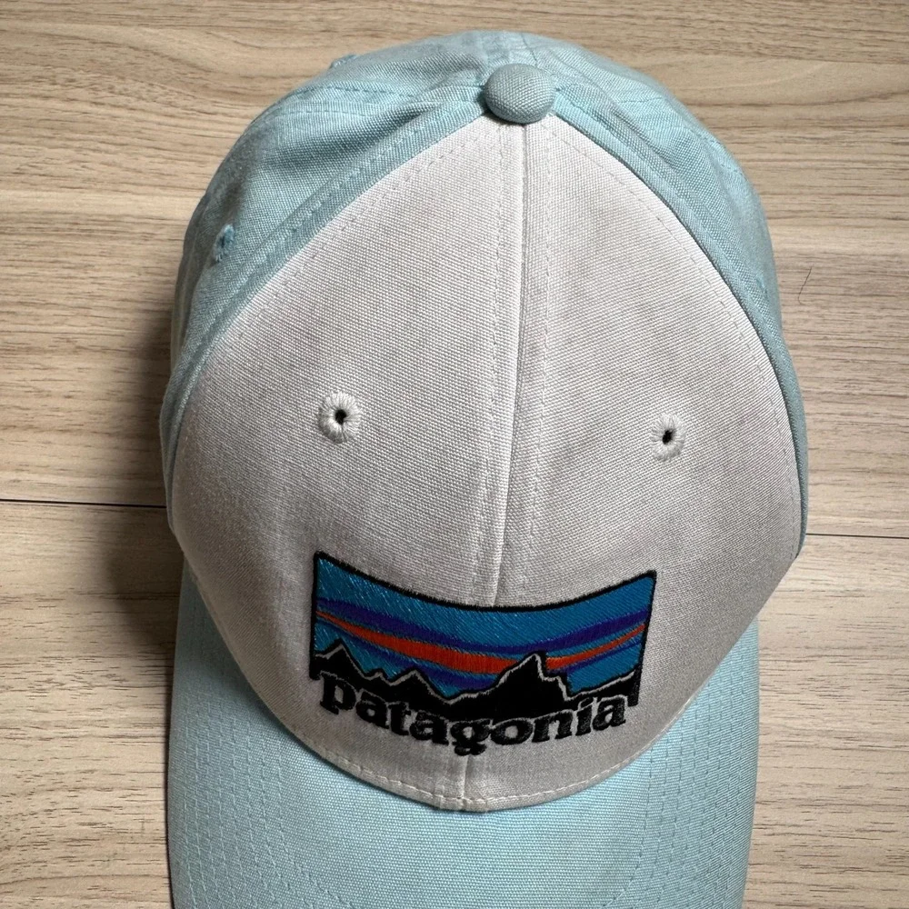 Patagonia‎ P-6 Logo Trucker Hat Unisex OSFA Sky Blue Snapback Hiking Camping